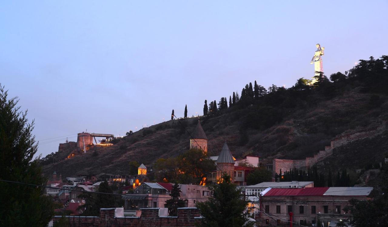 Natia'S Apartment On Dadiani St. Tbilisi Buitenkant foto